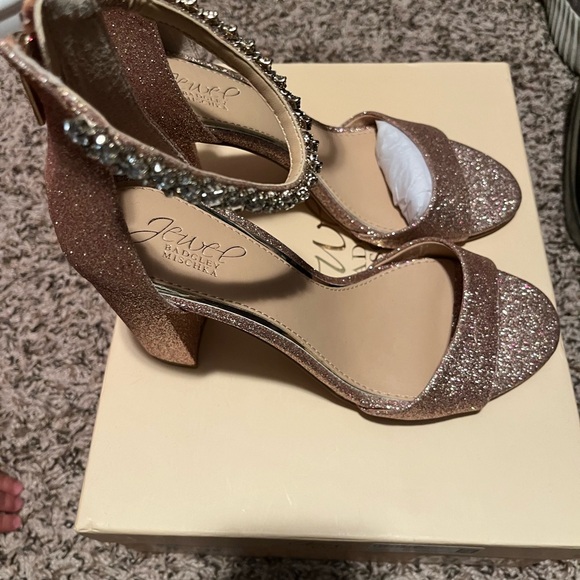 Jewel Badgley Mischka pink glitter NWT - Picture 2 of 3